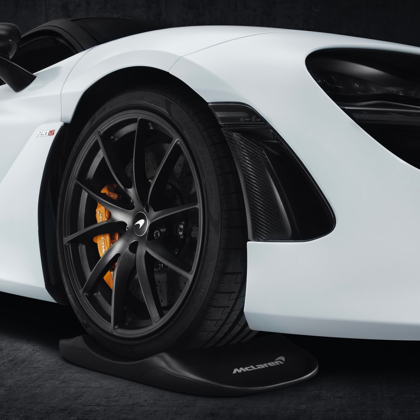 McLaren Tire Cradle